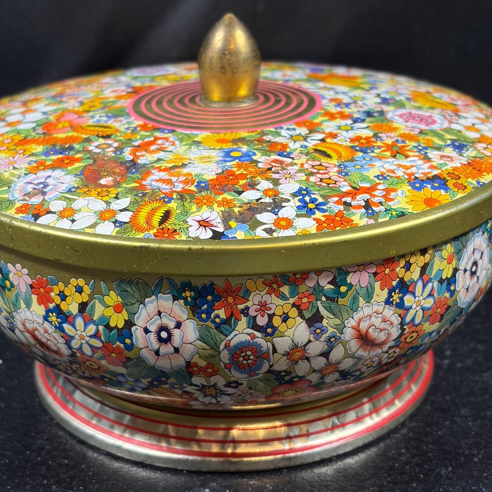 Daher Floral Chintz Tin Pedestal Bowl Lidded Spinning Made in England Vintage